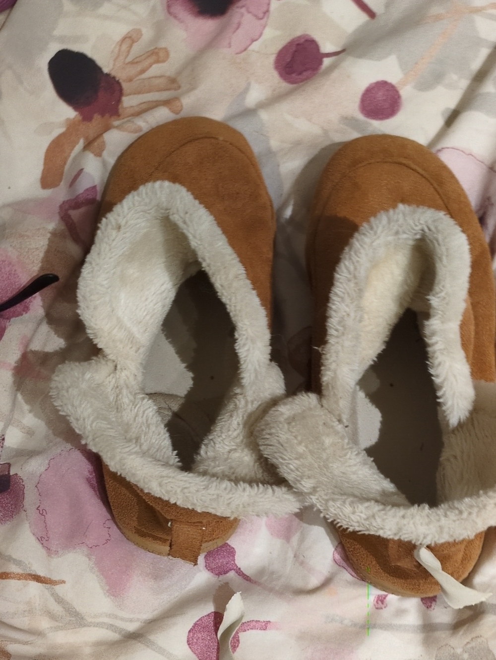 Suede Faux-Fur Lined Slip-On Women’s Slippers - Tan
